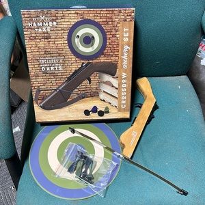 NIB Hammer + Axe Crossbow Archery Bow and Arrow Set with 4-Rubber Tip Darts.
